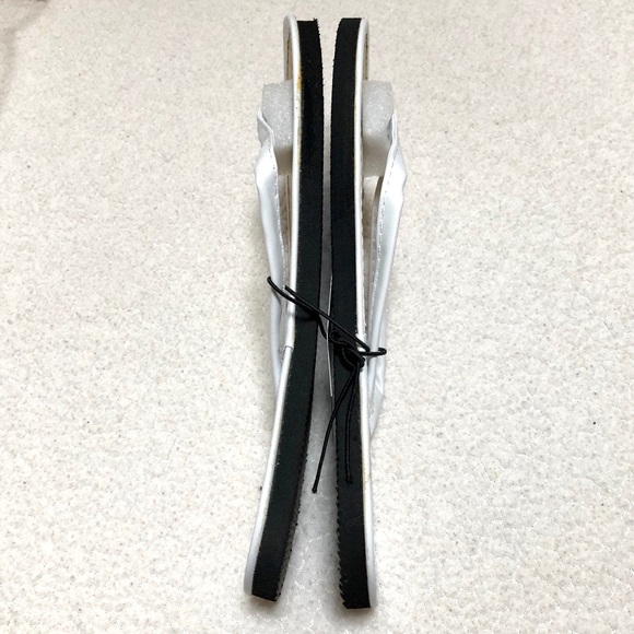 ⚡️2 for $15 White Bamboo Flip Flop Sandals Size 7 - Picture 4 of 5